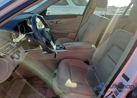 2015 Mercedes-Benz E 350 z USA, uszkodzony, nr VIN WDDHF5KB4FB121128